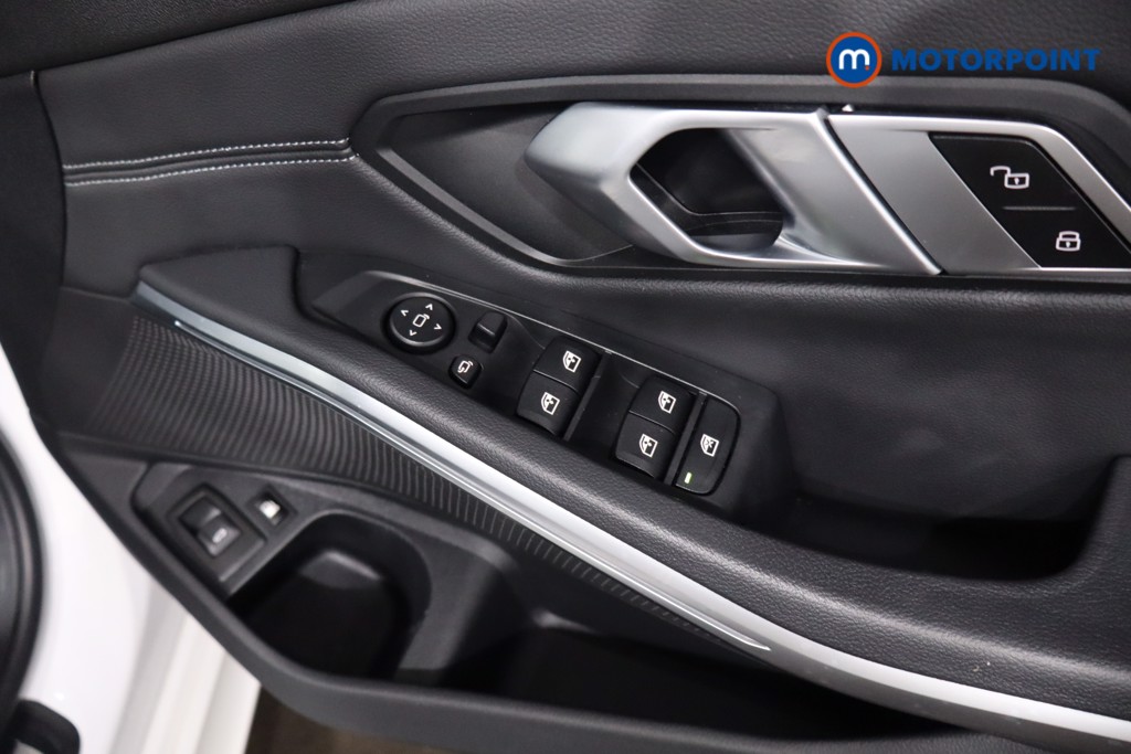 BMW 3 Series M Sport Automatic Petrol Plug-In Hybrid Estate - Stock Number (1607264) - 24th supplementary image