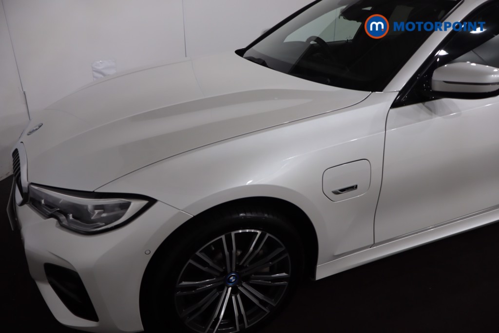 BMW 3 Series M Sport Automatic Petrol Plug-In Hybrid Estate - Stock Number (1607264) - 27th supplementary image