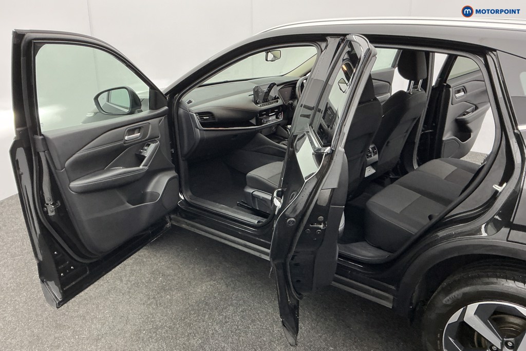 Nissan Qashqai N-Connecta Manual Petrol SUV - Stock Number (1591076) - 6th supplementary image