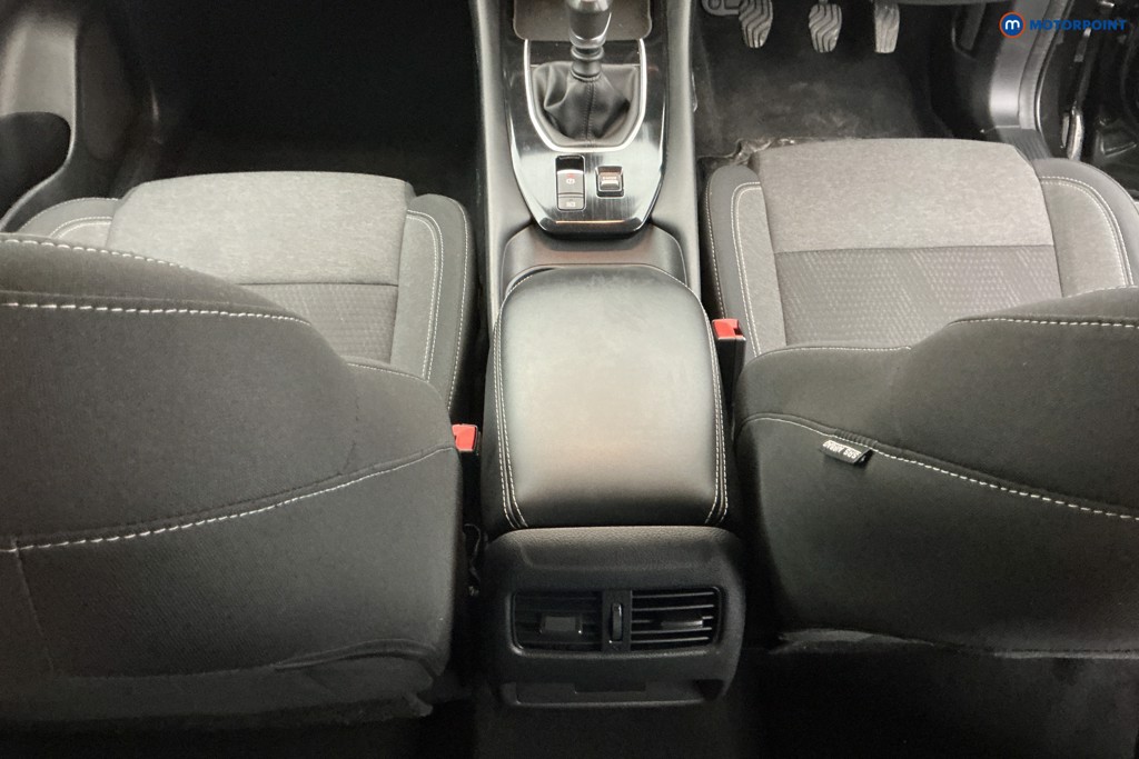 Nissan Qashqai N-Connecta Manual Petrol SUV - Stock Number (1591076) - 15th supplementary image