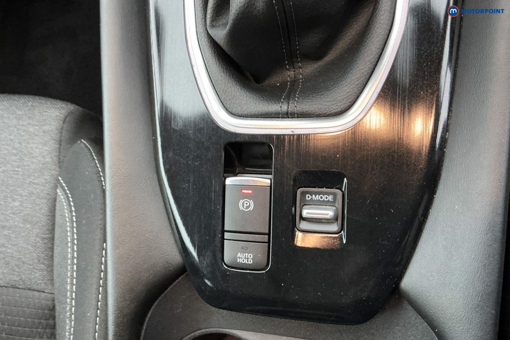Nissan Qashqai N-Connecta Manual Petrol SUV - Stock Number (1591076) - 24th supplementary image