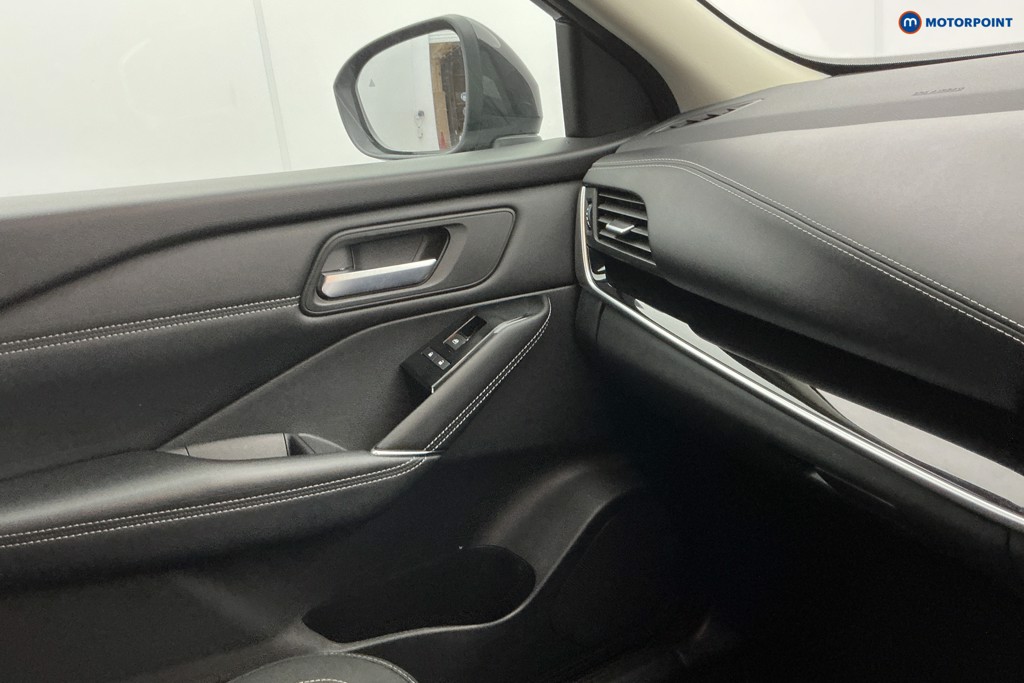 Nissan Qashqai N-Connecta Manual Petrol SUV - Stock Number (1591076) - 29th supplementary image
