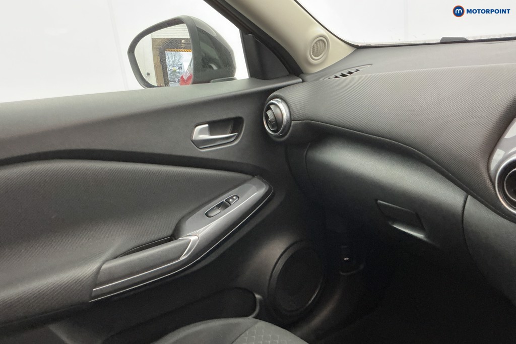 Nissan Juke Acenta Automatic Petrol SUV - Stock Number (1601380) - 21st supplementary image