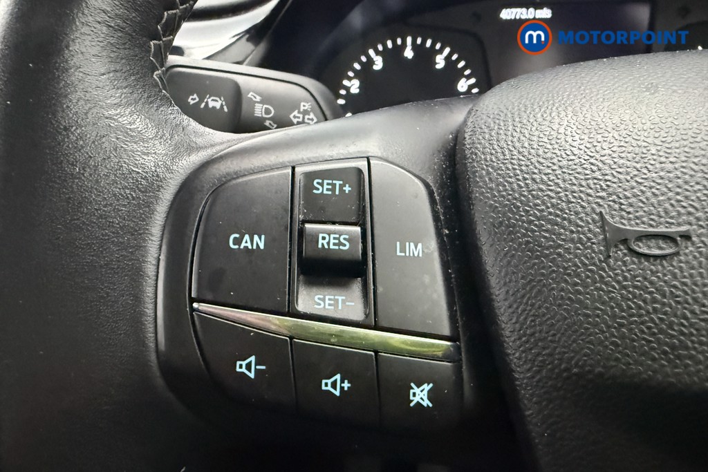 Ford Fiesta Zetec Manual Petrol Hatchback - Stock Number (1542031) - 12th supplementary image