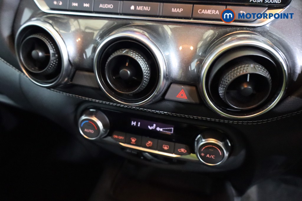 Nissan Juke N-Connecta Automatic Petrol SUV - Stock Number (1586043) - 11th supplementary image
