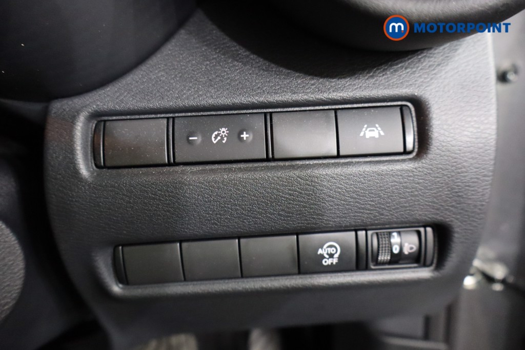 Nissan Juke N-Connecta Automatic Petrol SUV - Stock Number (1586043) - 17th supplementary image