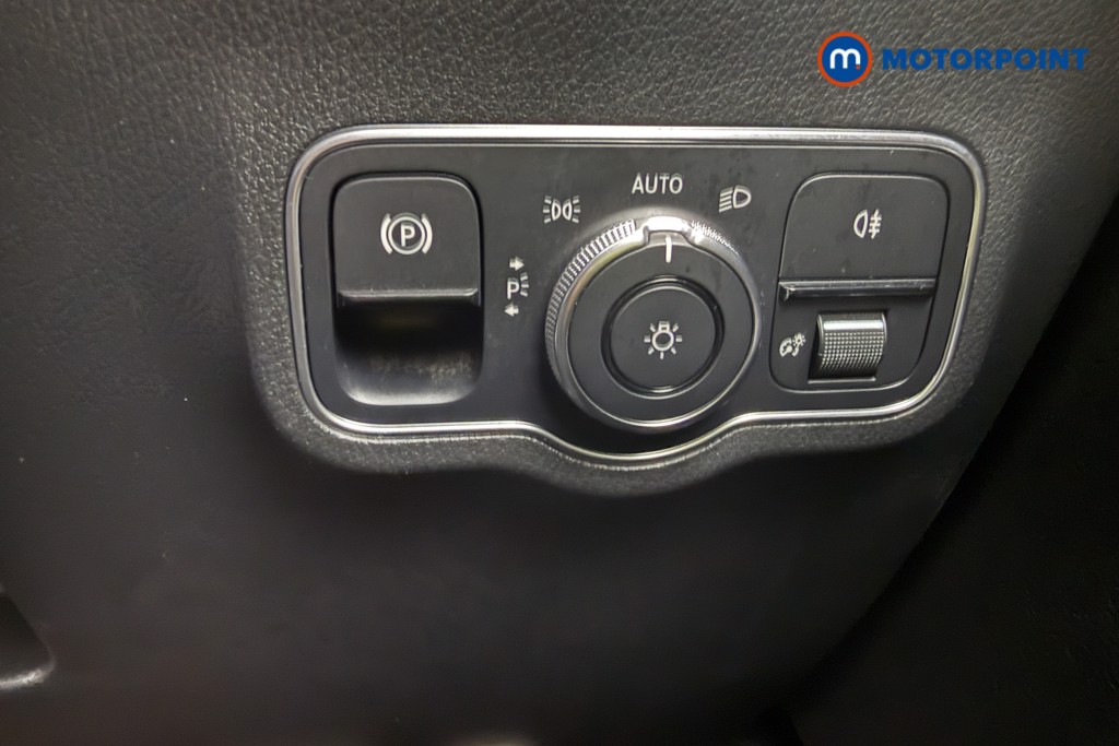 Mercedes-Benz GLA Amg Line Automatic Petrol SUV - Stock Number (1586488) - 17th supplementary image