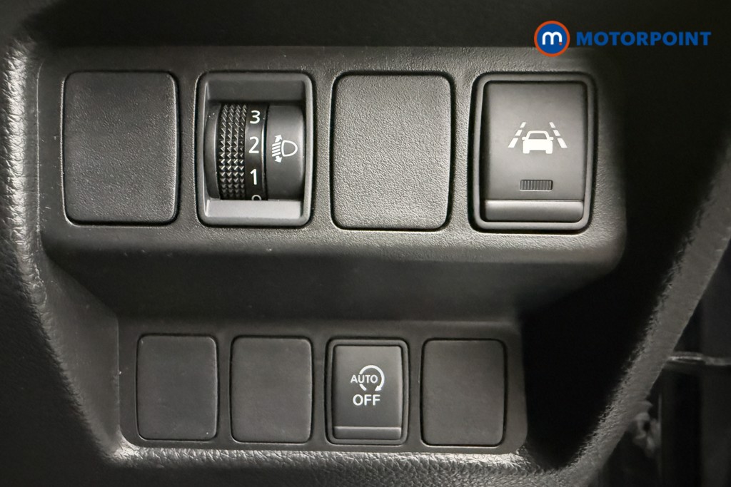 Nissan Qashqai Acenta Premium Manual Petrol SUV - Stock Number (1590018) - 17th supplementary image