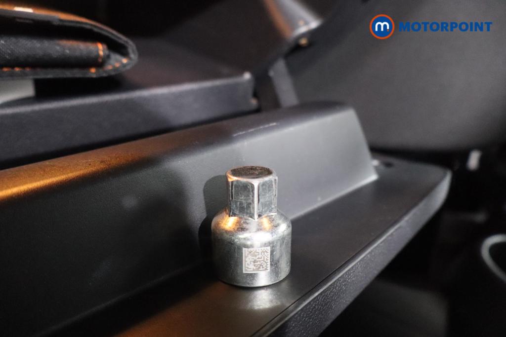 Mini Hatchback Cooper Exclusive Automatic Petrol Hatchback - Stock Number (1592186) - 14th supplementary image