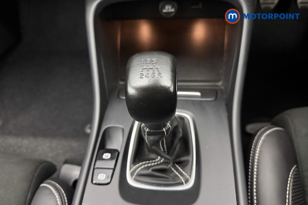 Volvo Xc40 R Design Manual Petrol SUV - Stock Number (1593737) - 7th supplementary image