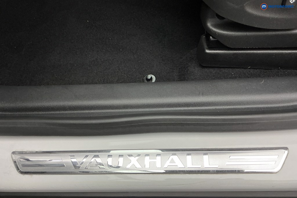 Vauxhall Crossland Ultimate Automatic Petrol SUV - Stock Number (1595665) - 13th supplementary image