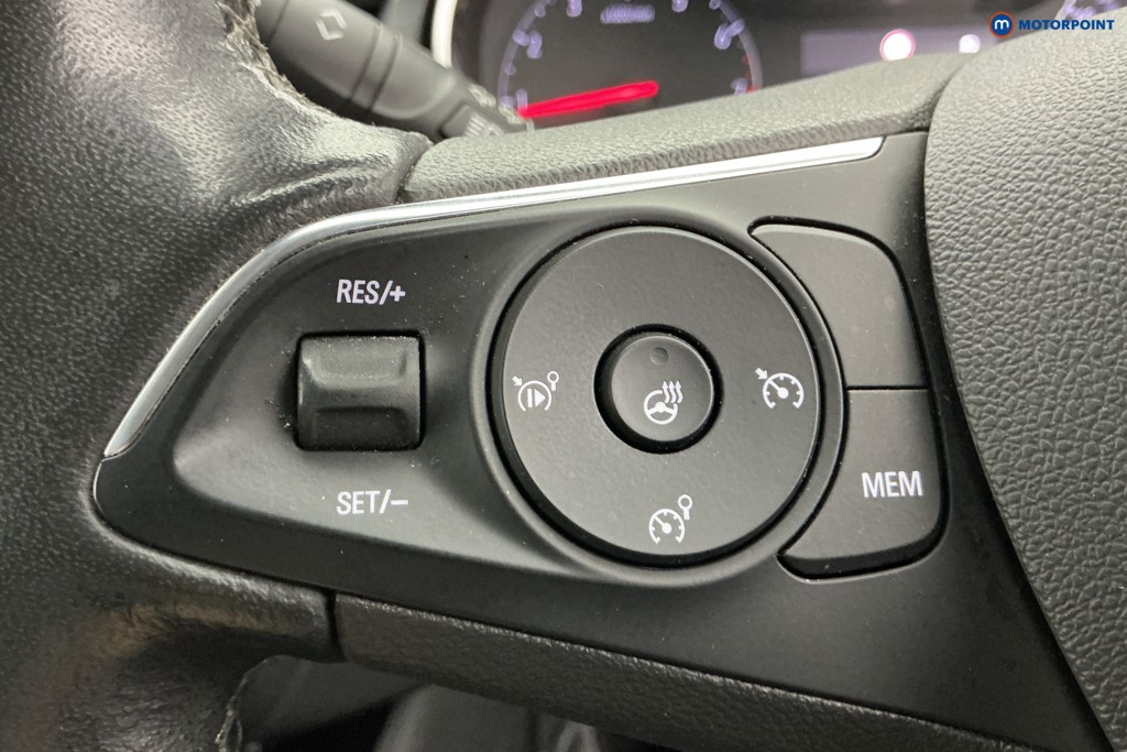 Vauxhall Crossland Ultimate Automatic Petrol SUV - Stock Number (1595665) - 26th supplementary image