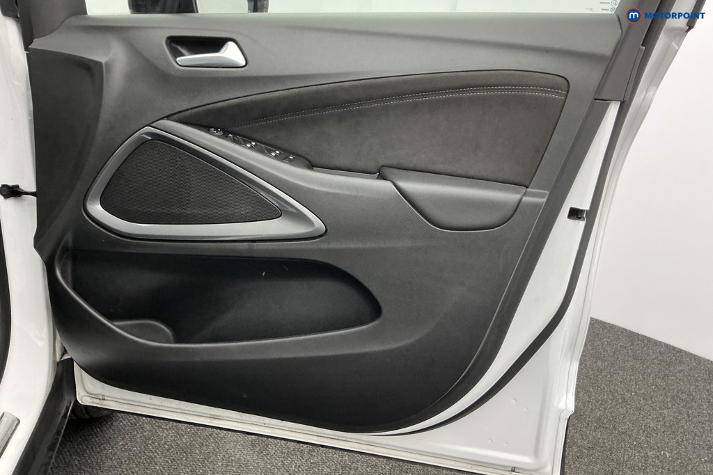 Vauxhall Crossland Ultimate Automatic Petrol SUV - Stock Number (1595665) - 29th supplementary image
