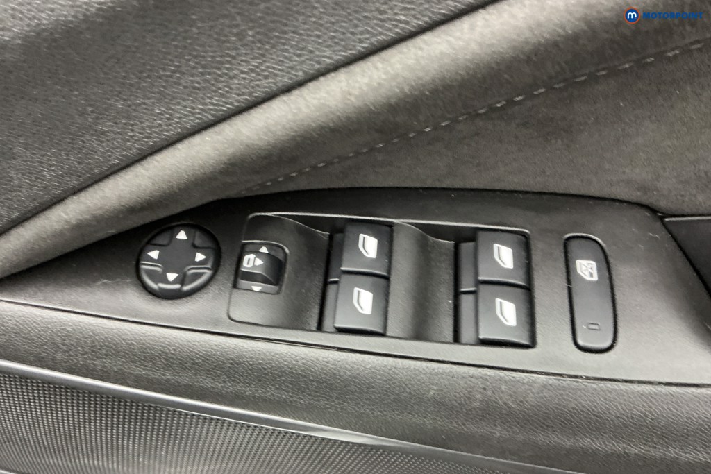 Vauxhall Crossland Ultimate Automatic Petrol SUV - Stock Number (1595665) - 30th supplementary image