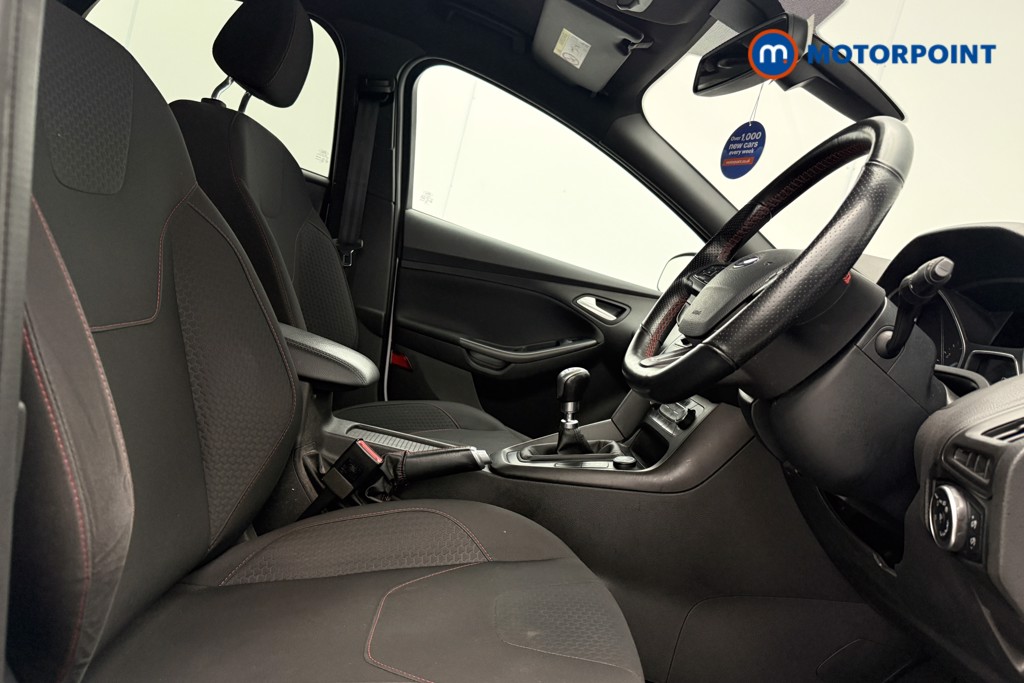 Ford Focus St-Line X Manual Petrol Hatchback - Stock Number (1595730) - 8th supplementary image