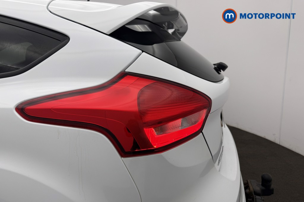 Ford Focus St-Line X Manual Petrol Hatchback - Stock Number (1595730) - 26th supplementary image