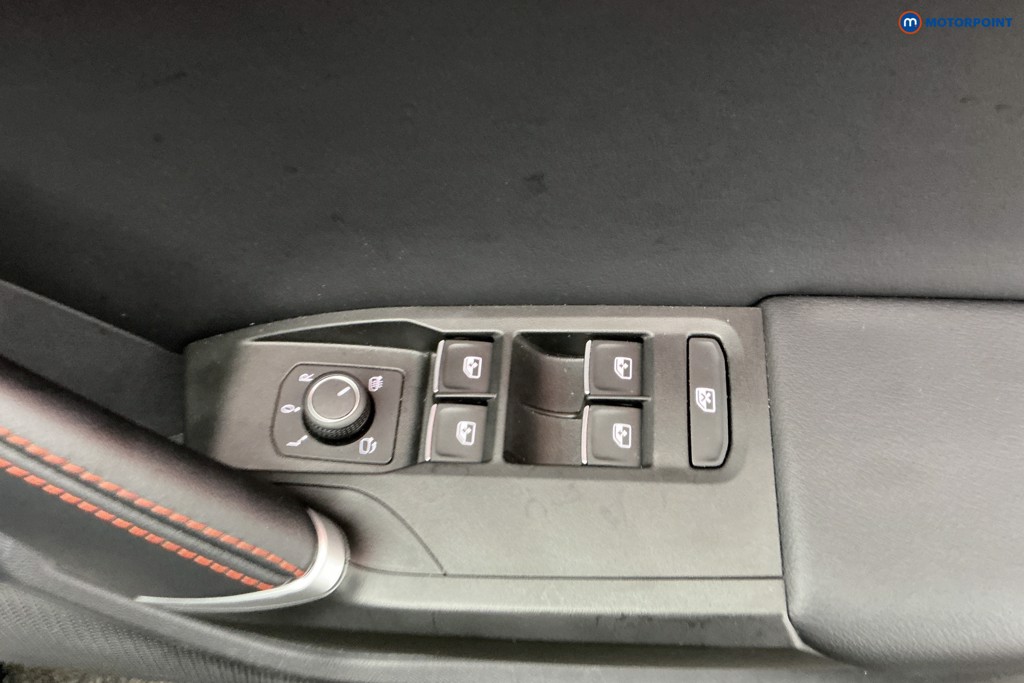 Seat Leon Fr Sport Manual Petrol Hatchback - Stock Number (1595879) - 30th supplementary image