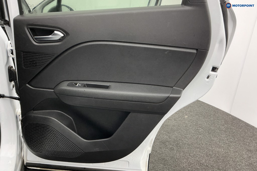 Renault Captur Techno Automatic Petrol Plug-In Hybrid SUV - Stock Number (1597319) - 30th supplementary image