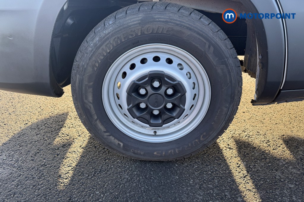 Iveco Daily Business Manual Diesel High Volume-High Roof Van - Stock Number (1597406) - 11th supplementary image