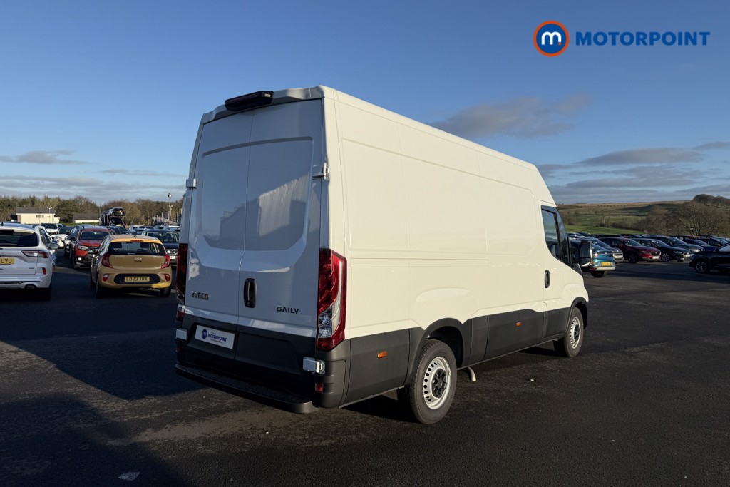 Iveco Daily Business Manual Diesel High Volume-High Roof Van - Stock Number (1597406) - 1st supplementary image