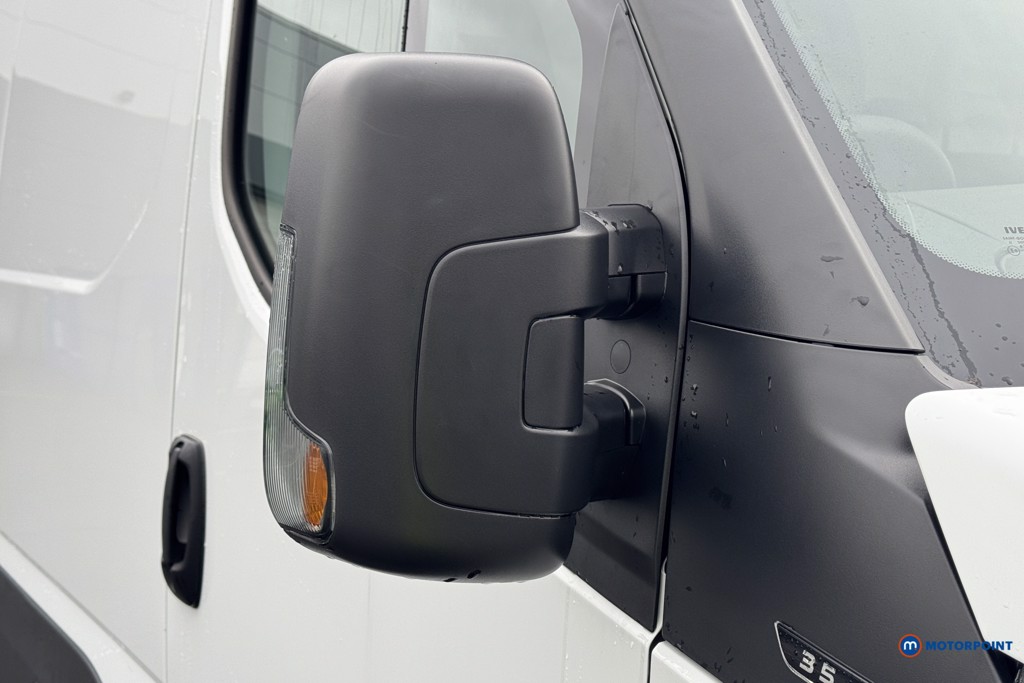 Iveco Daily Business Manual Diesel High Volume-High Roof Van - Stock Number (1597428) - 2nd supplementary image