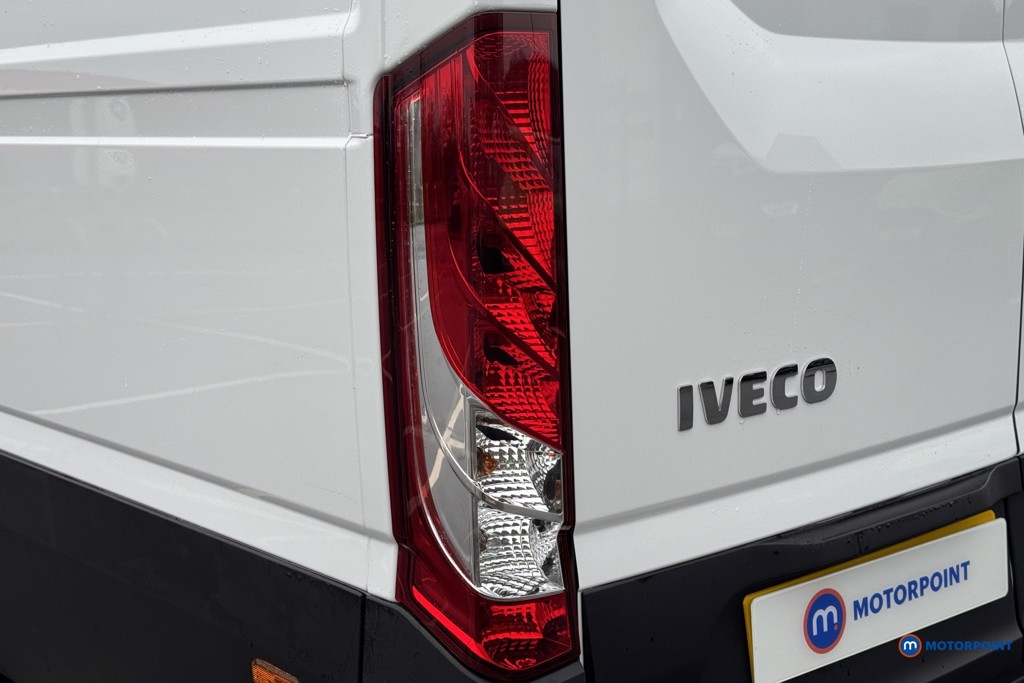 Iveco Daily Business Manual Diesel High Volume-High Roof Van - Stock Number (1597428) - 6th supplementary image