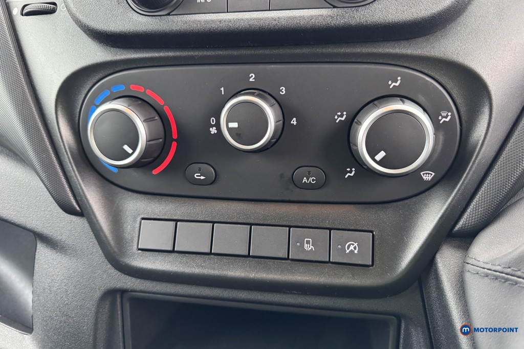 Iveco Daily Business Manual Diesel High Volume-High Roof Van - Stock Number (1597428) - 21st supplementary image