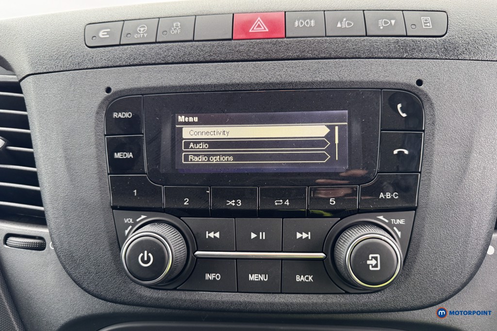 Iveco Daily Business Manual Diesel High Volume-High Roof Van - Stock Number (1597428) - 23rd supplementary image