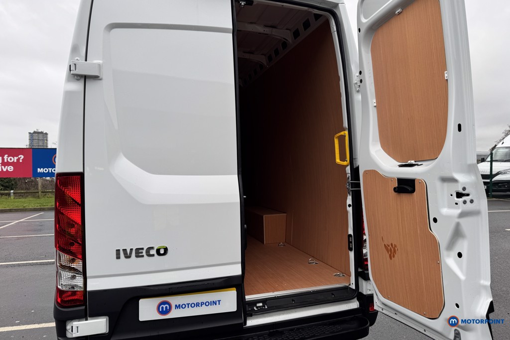 Iveco Daily Business Manual Diesel High Volume-High Roof Van - Stock Number (1597428) - 28th supplementary image