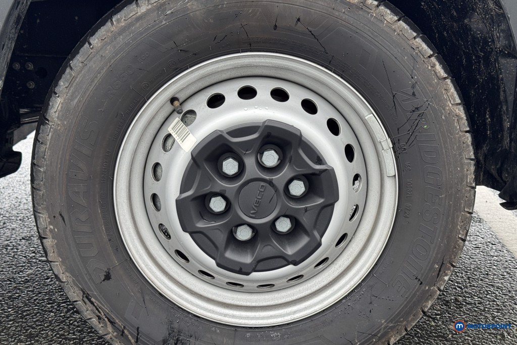 Iveco Daily Business Manual Diesel High Volume-High Roof Van - Stock Number (1597428) - 35th supplementary image