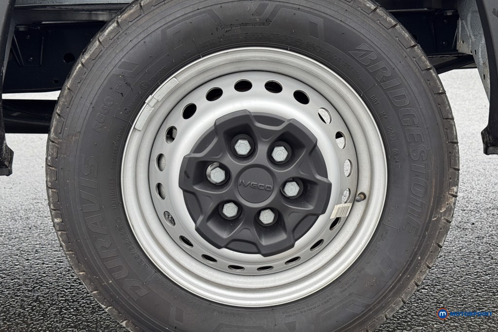 Iveco Daily Business Manual Diesel High Volume-High Roof Van - Stock Number (1597428) - 37th supplementary image