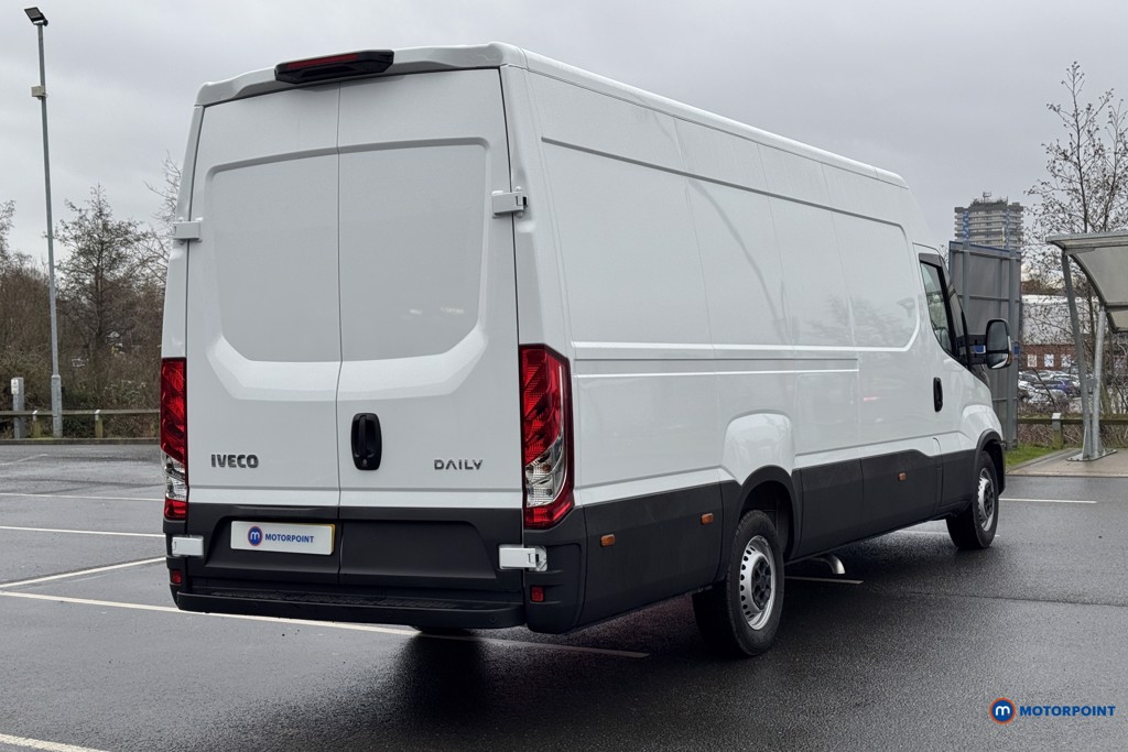 Iveco Daily Business Manual Diesel High Volume-High Roof Van - Stock Number (1597428) - Drivers side rear corner