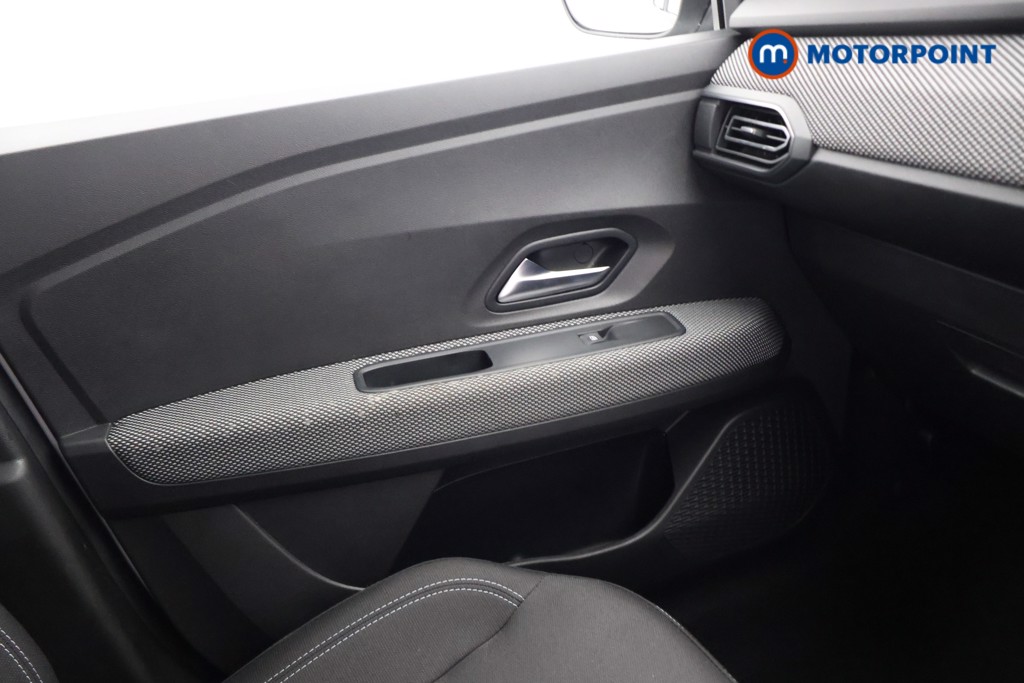 Dacia Sandero Comfort Manual Petrol Hatchback - Stock Number (1598276) - 15th supplementary image