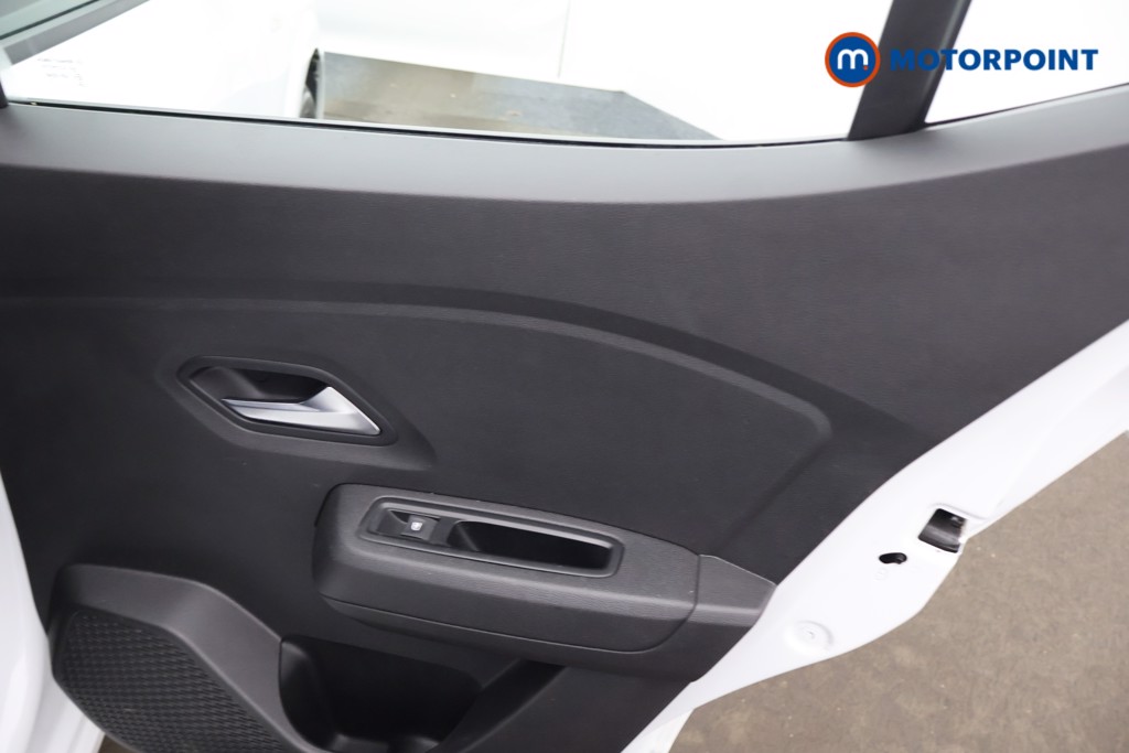 Dacia Sandero Comfort Manual Petrol Hatchback - Stock Number (1598276) - 21st supplementary image