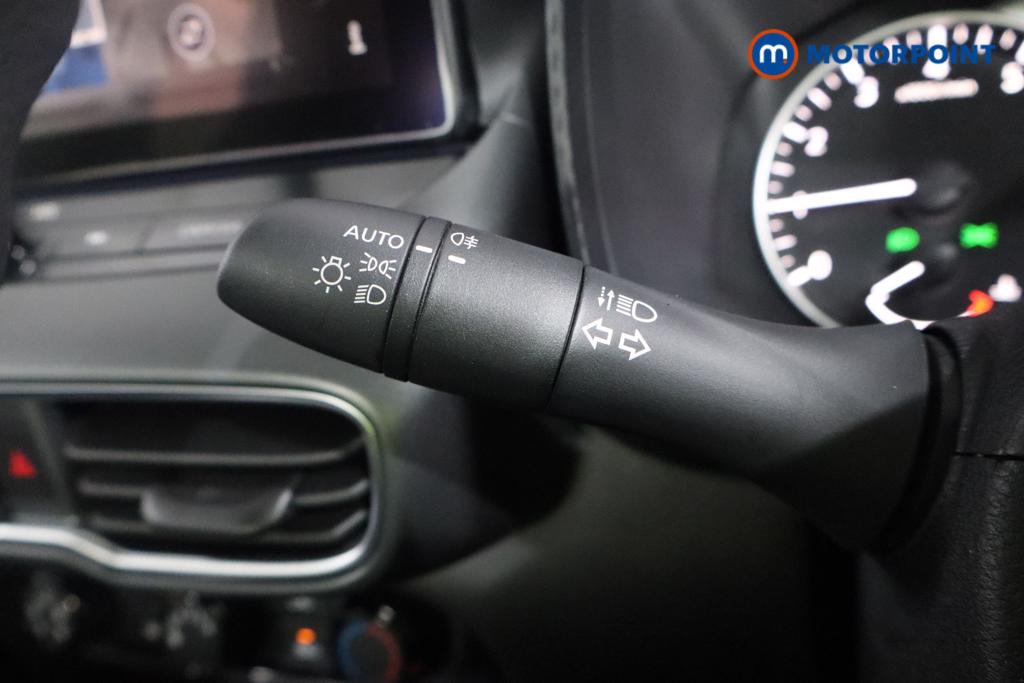 Nissan Juke Acenta Premium Automatic Petrol SUV - Stock Number (1598629) - 9th supplementary image