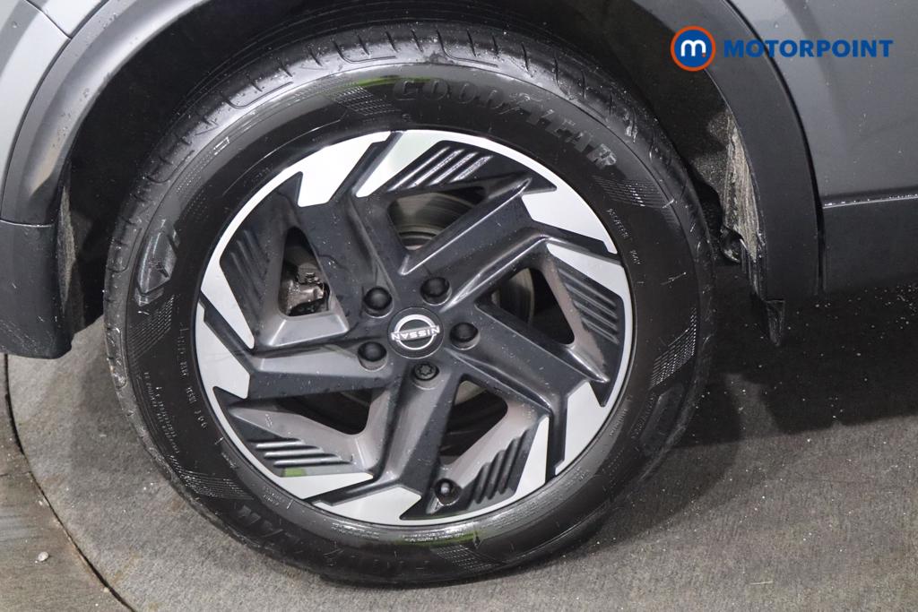 Nissan Qashqai N-Connecta Manual Petrol SUV - Stock Number (1598633) - 16th supplementary image