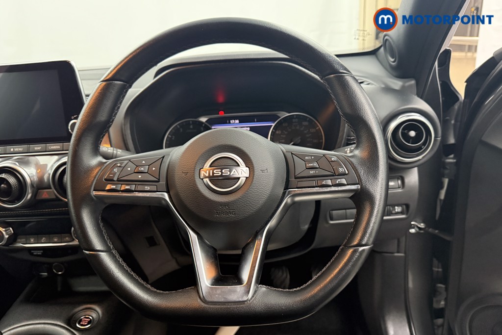Nissan Juke N-Connecta Manual Petrol SUV - Stock Number (1598687) - 2nd supplementary image