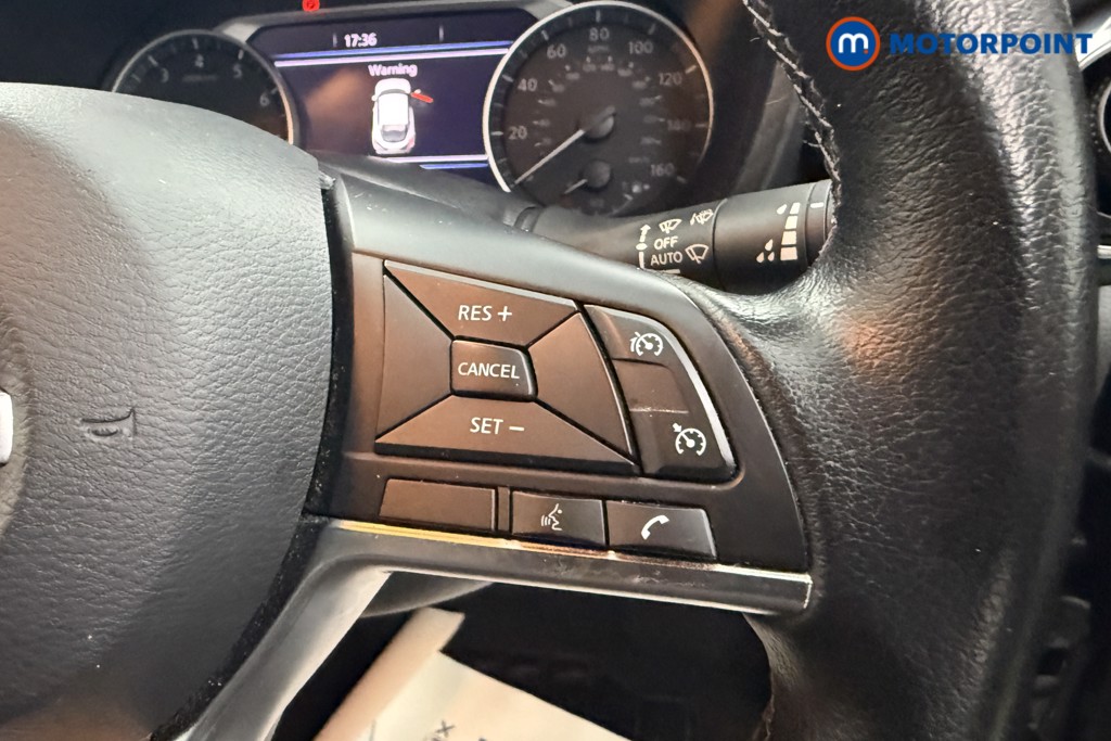 Nissan Juke N-Connecta Manual Petrol SUV - Stock Number (1598687) - 4th supplementary image