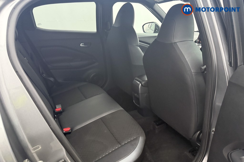 Nissan Juke N-Connecta Manual Petrol SUV - Stock Number (1598687) - 17th supplementary image