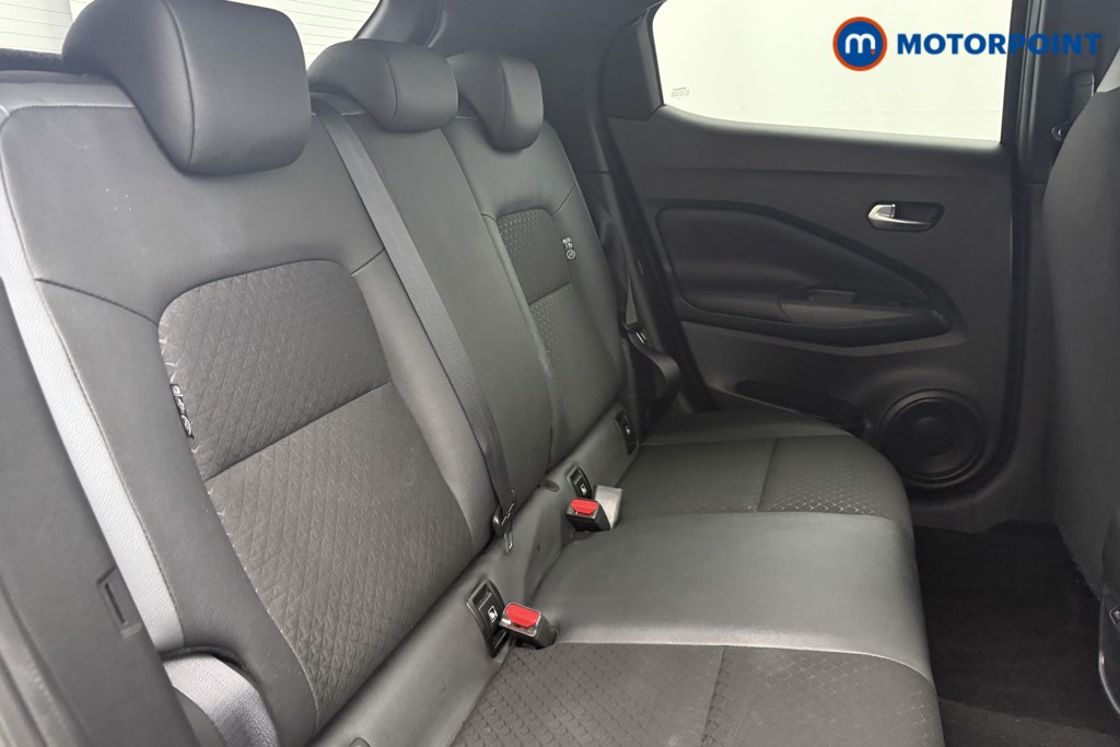 Nissan Juke N-Connecta Manual Petrol SUV - Stock Number (1598687) - 18th supplementary image