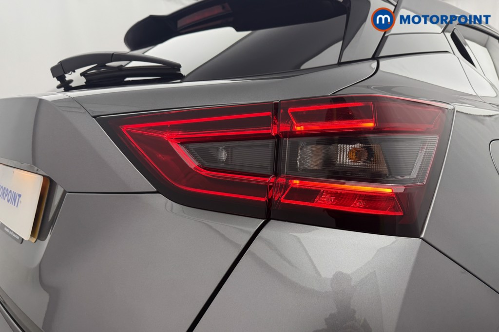 Nissan Juke N-Connecta Manual Petrol SUV - Stock Number (1598687) - 20th supplementary image