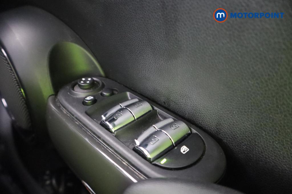 Mini Hatchback Cooper Classic Manual Petrol Hatchback - Stock Number (1599150) - 11th supplementary image