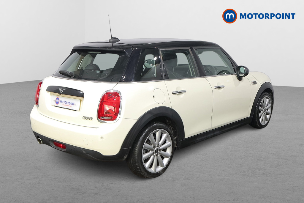 Mini Hatchback Cooper Classic Manual Petrol Hatchback - Stock Number (1599150) - Drivers side rear corner