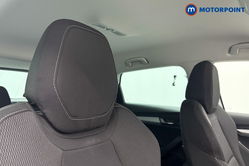 Skoda Karoq Se Drive Manual Petrol SUV - Stock Number (1599354) - 19th supplementary image