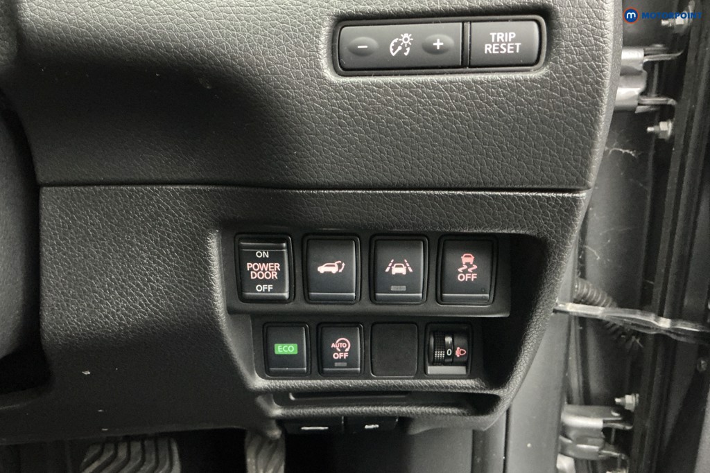 Nissan X-Trail N-Connecta Automatic Petrol SUV - Stock Number (1600353) - 30th supplementary image