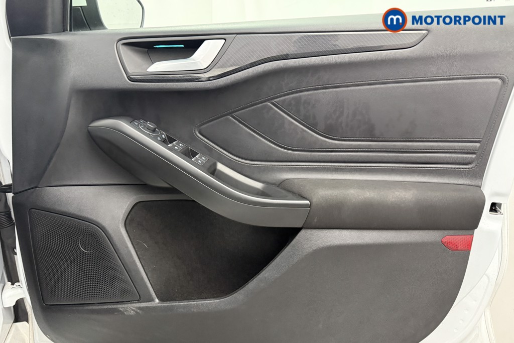 Ford Focus St-Line X Manual Petrol Hatchback - Stock Number (1600416) - 18th supplementary image