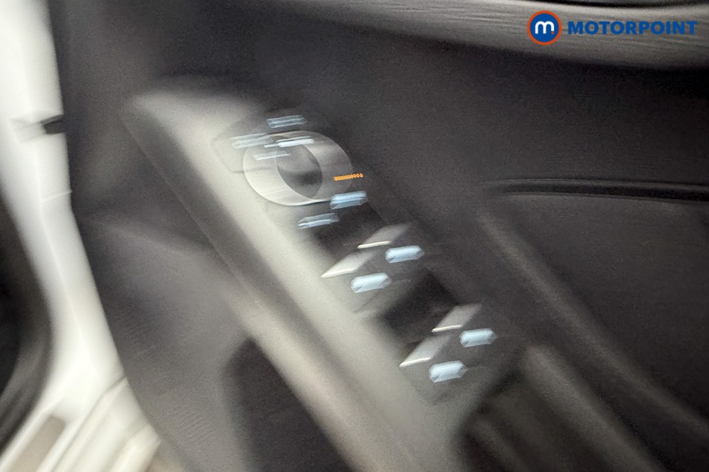 Ford Focus St-Line X Manual Petrol Hatchback - Stock Number (1600416) - 19th supplementary image