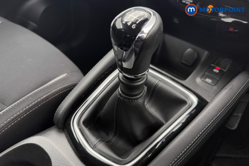 Nissan Qashqai Acenta Premium Manual Diesel SUV - Stock Number (1602614) - 13th supplementary image