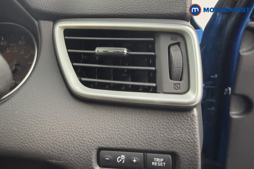 Nissan Qashqai Acenta Premium Manual Diesel SUV - Stock Number (1602614) - 16th supplementary image