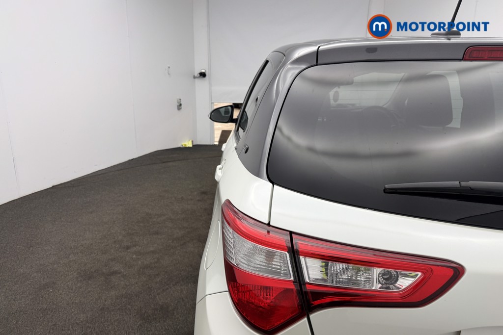 Toyota Yaris Y20 Manual Petrol Hatchback - Stock Number (1603418) - 6th supplementary image